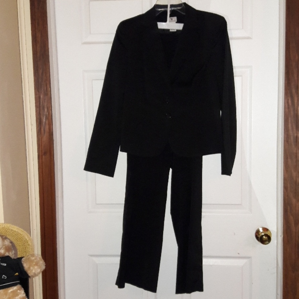 Business suit black